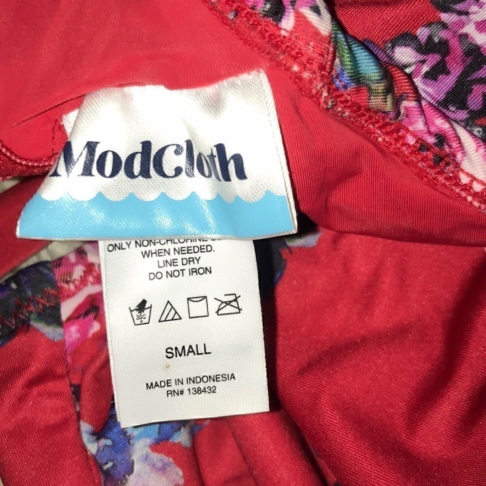 NEW ModCloth Reese One-Piece Red Floral Swimsuit - Picture 6 of 8